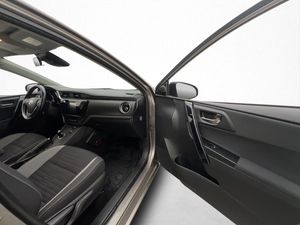Toyota Auris bild 24