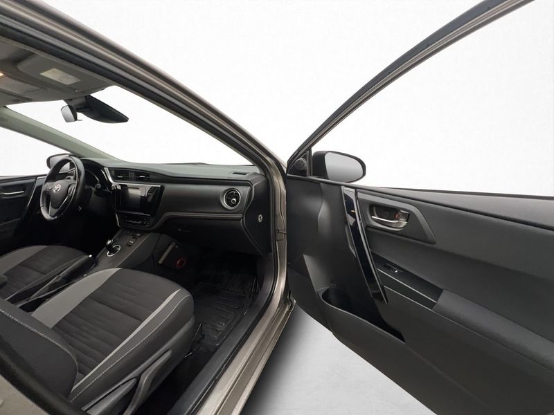 Toyota Auris bild 24