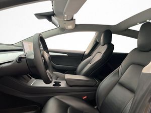 Tesla Model 3 bild 11