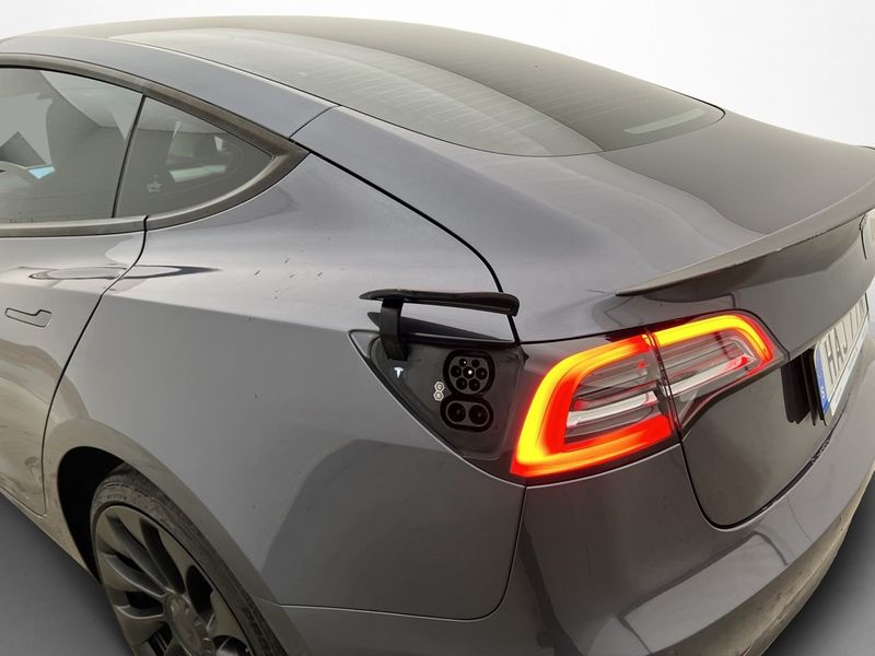 Tesla Model 3 bild 31