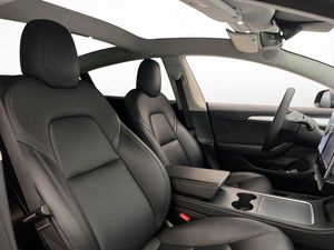 Tesla Model 3 bild 25