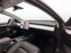 Tesla Model 3 bild 26
