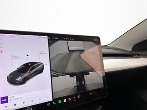 Tesla Model 3 bild 17