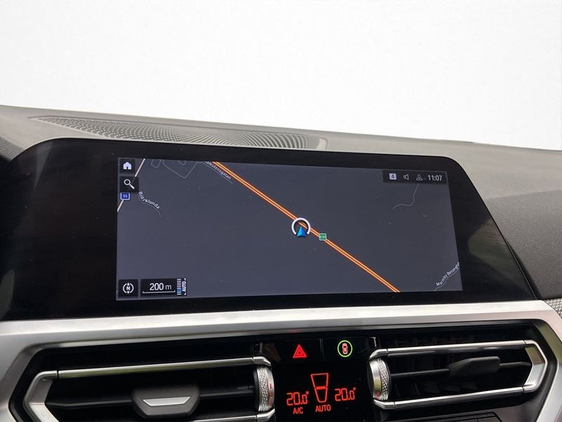BMW 330 bild 17