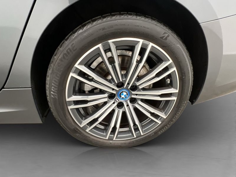 BMW 330 bild 33