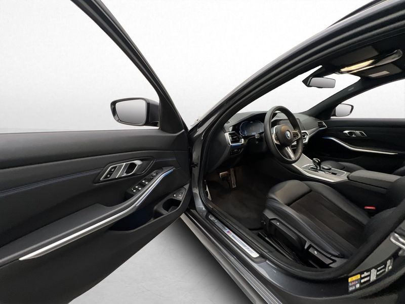 BMW 330 bild 9