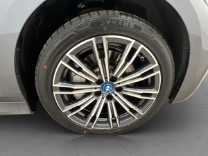 BMW 330 bild 35