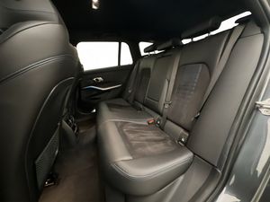 BMW 330 bild 26