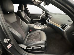 BMW 330 bild 23