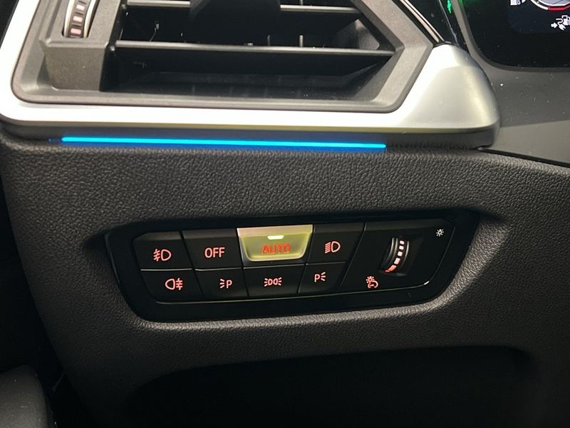 BMW 330 bild 30