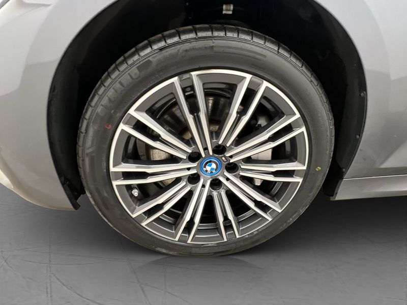 BMW 330 bild 32