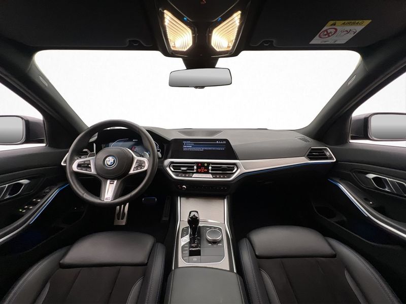 BMW 330 bild 16