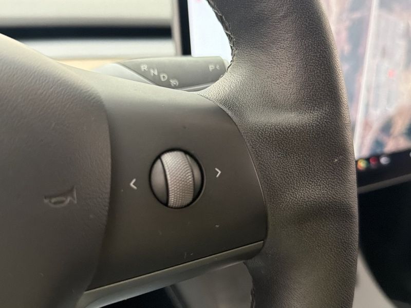Tesla Model Y bild 14