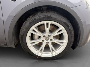 Tesla Model Y bild 34