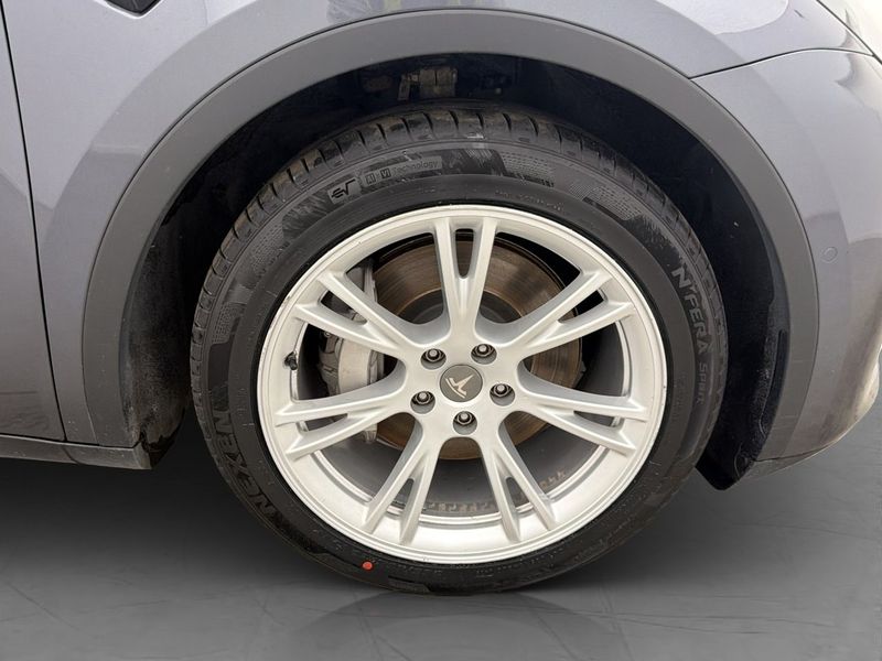 Tesla Model Y bild 34