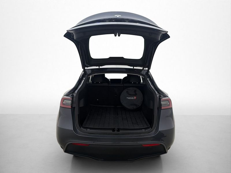 Tesla Model Y bild 28