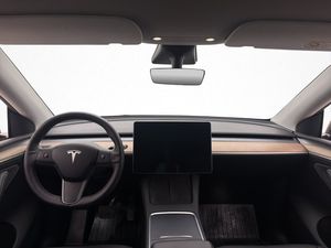 Tesla Model Y bild 16