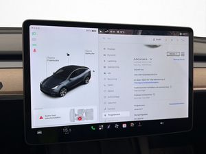Tesla Model Y bild 24