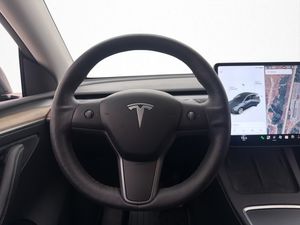 Tesla Model Y bild 12