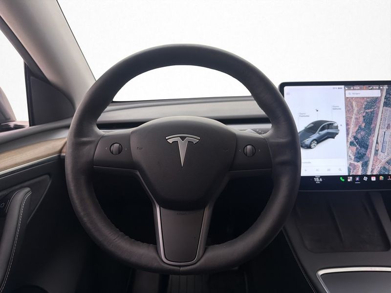 Tesla Model Y bild 12
