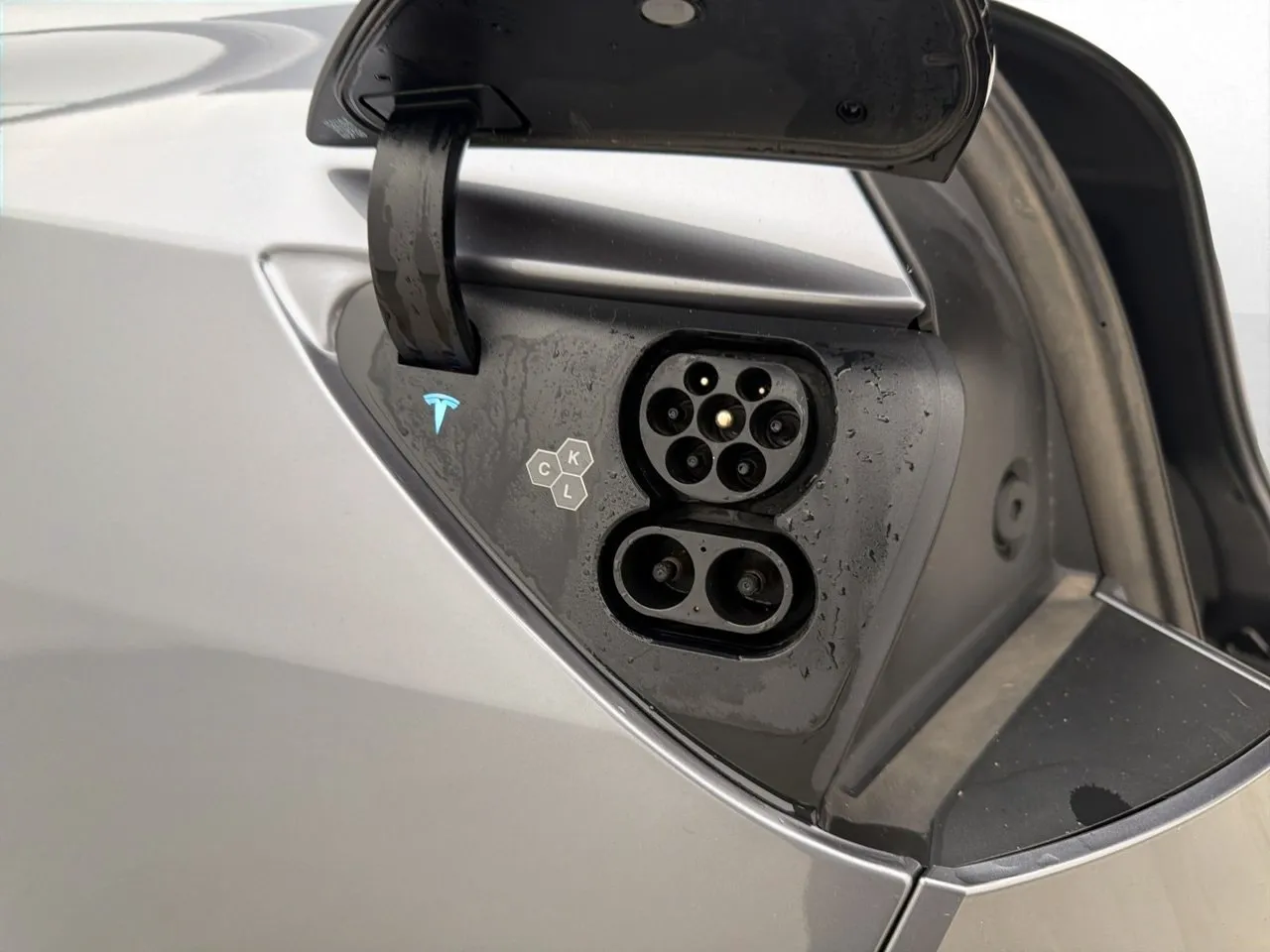 Tesla Model Y bild 32