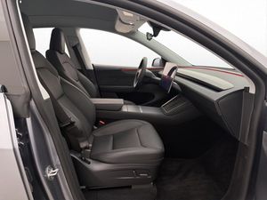 Tesla Model Y bild 26