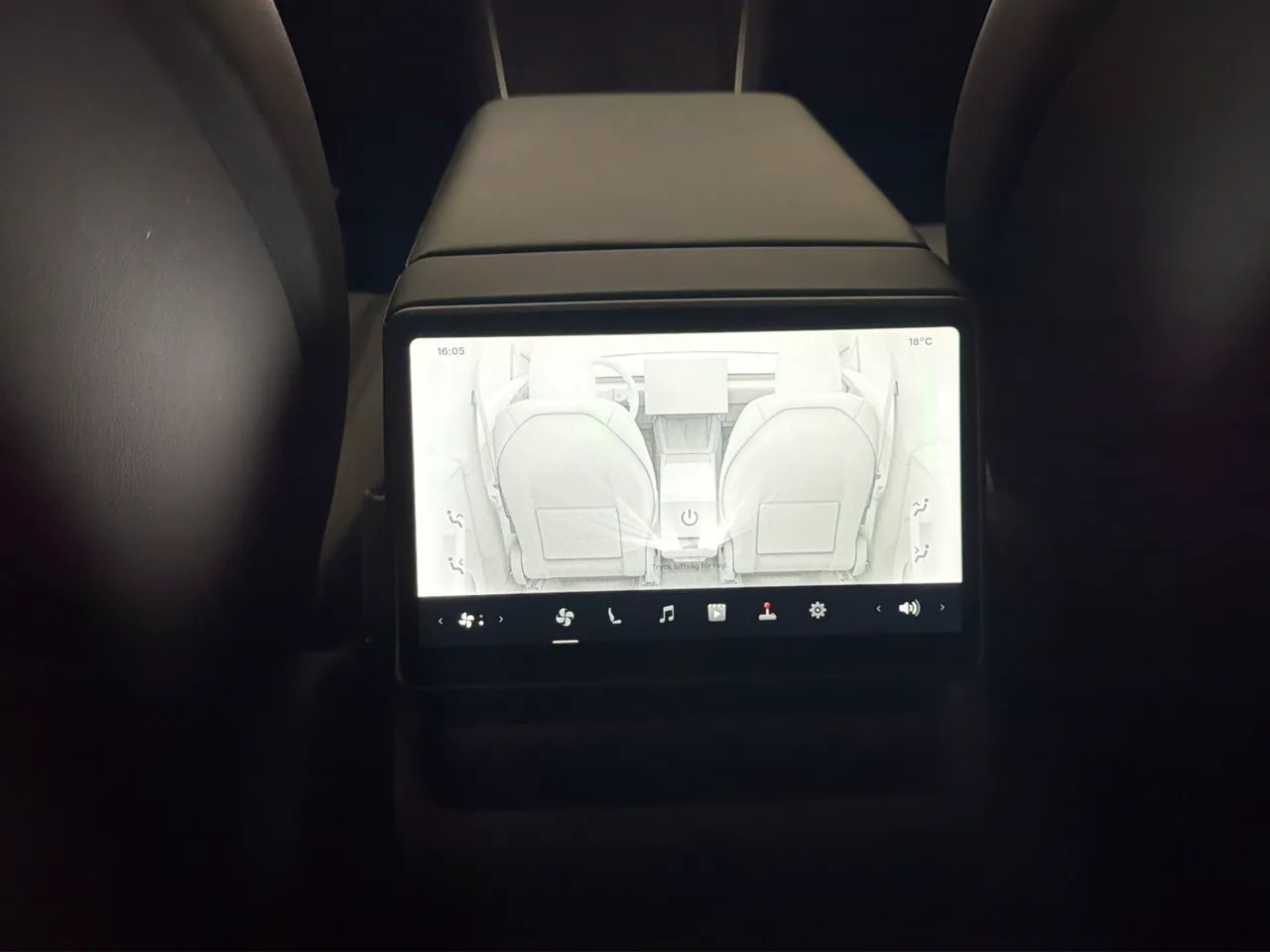 Tesla Model Y bild 29