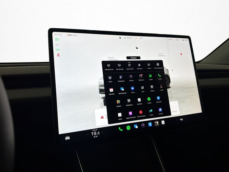 Tesla Model Y bild 25
