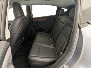Tesla Model Y bild 30