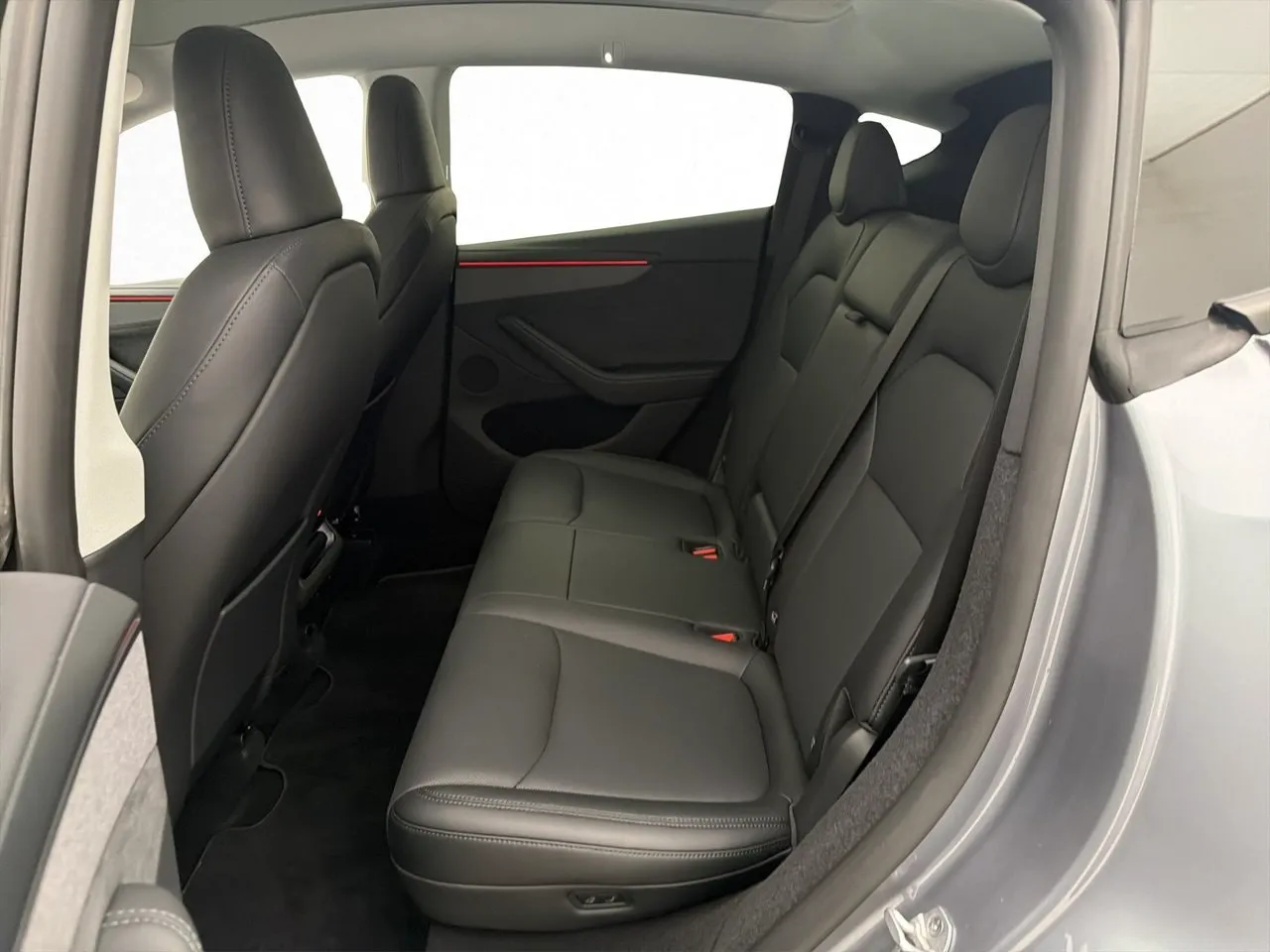 Tesla Model Y bild 30
