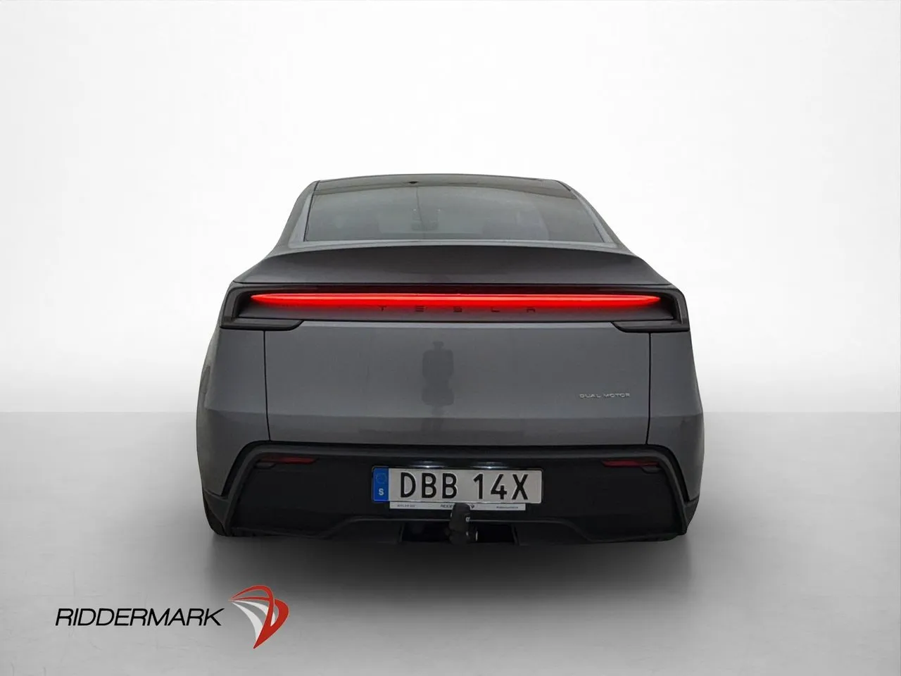 Tesla Model Y bild 8