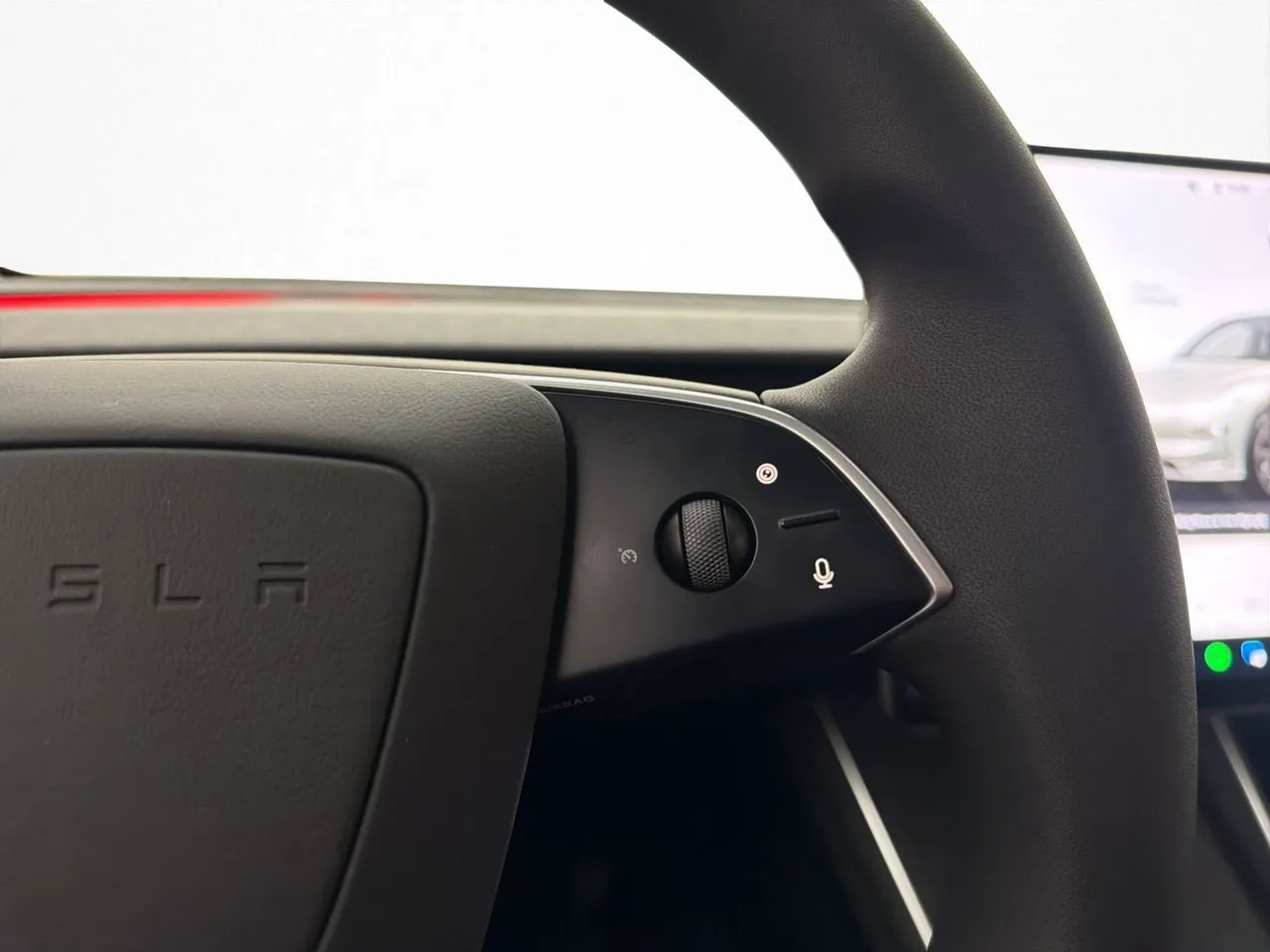 Tesla Model Y bild 16