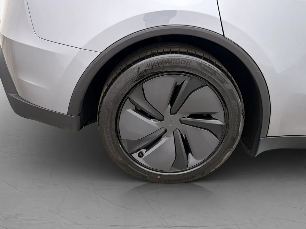 Tesla Model Y bild 35
