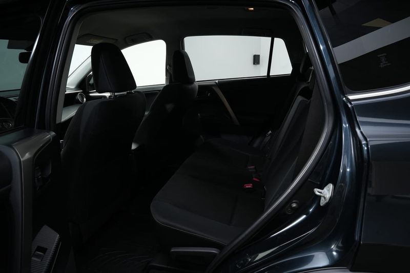 Toyota RAV4 bild 14