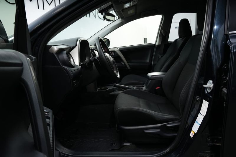Toyota RAV4 bild 11