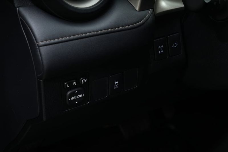 Toyota RAV4 bild 13