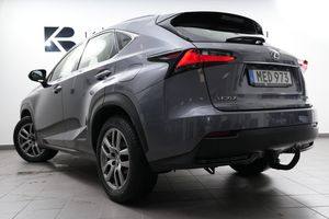 Lexus NX bild 8