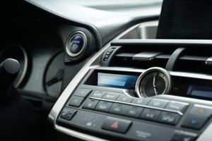 Lexus NX bild 19