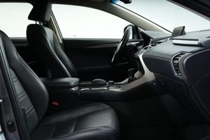 Lexus NX bild 14