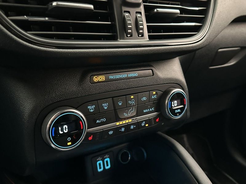 Ford Kuga bild 30