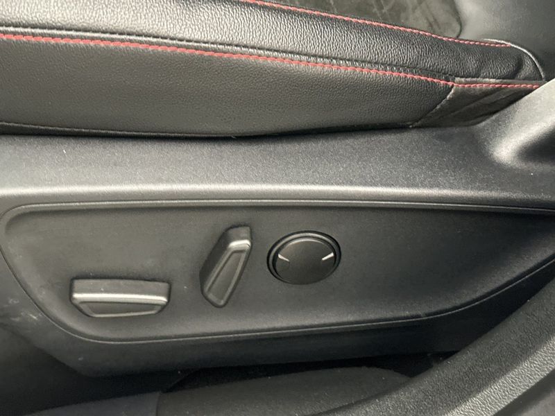 Ford Kuga bild 17