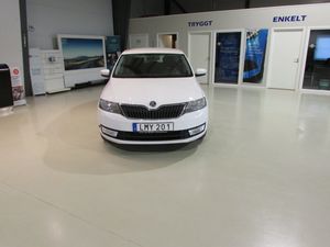 Skoda Rapid bild 2
