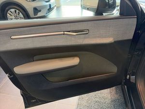Volvo EX30 bild 8