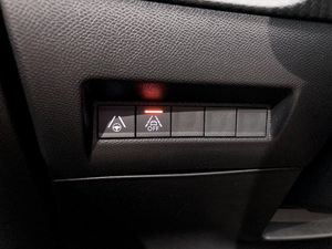 Peugeot e-208 bild 9