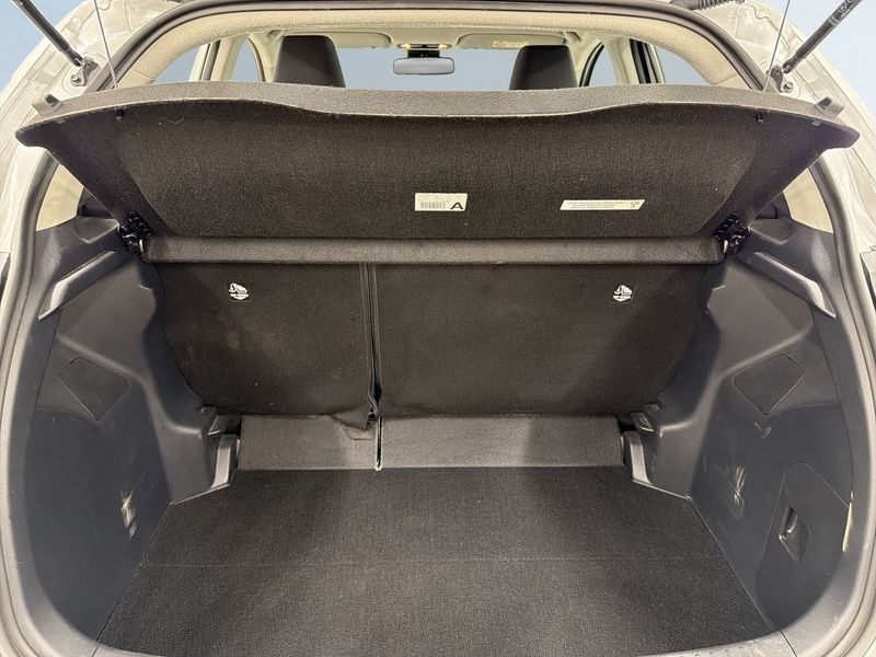 Toyota Yaris bild 12