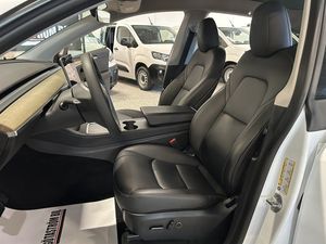 Tesla Model Y bild 14