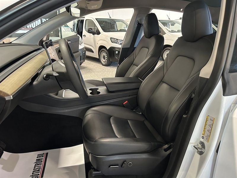 Tesla Model Y bild 14