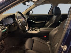 BMW 330 bild 7