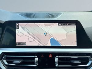 BMW 330 bild 15