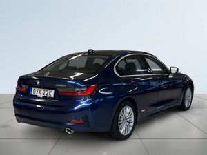 BMW 330 bild 6